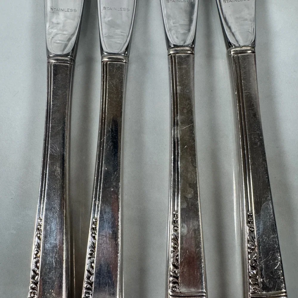 Set of 4 Oneida Nobility Plate Silver Plated‎ Dinner Knives Caprice Lot 2